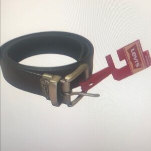 New with Tags Levi's Mens Reversible Buckle Belt Black Brown Size XL 50 Inches‎